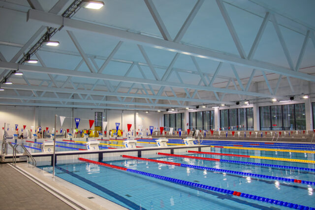 Kuortaneen Uintikeskuksen 50 m kisa-allas.